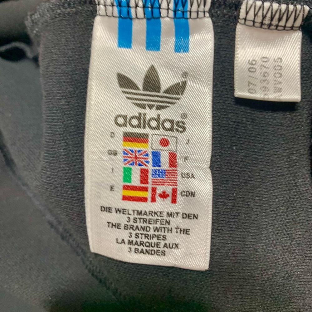 Adidas - Picture 6 of 7